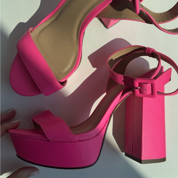 AREZZO BRAND NEW NEON PINK PLATFORM 💕 - Picture 5 of 11